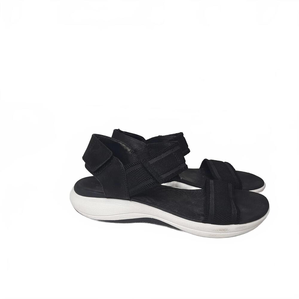 Clarks Women's Mira Coast Black Sandals with Adjustable Straps Size 7